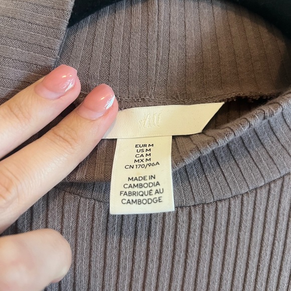 Brown long sleeve dress - Picture 2 of 3